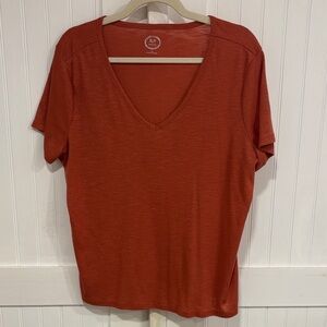 Maurices Women's Short Sleeve V-Neck Top - Rust size 1X